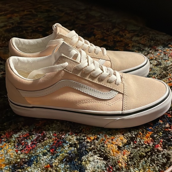 NEW. Vans suede Toepeach canvas. Womens size 7. - Picture 2 of 9